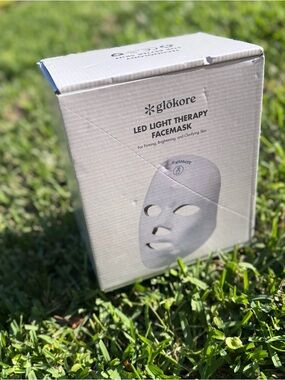 Glōkore LED Light Therapy Face Mask | Wireless Skincare Device